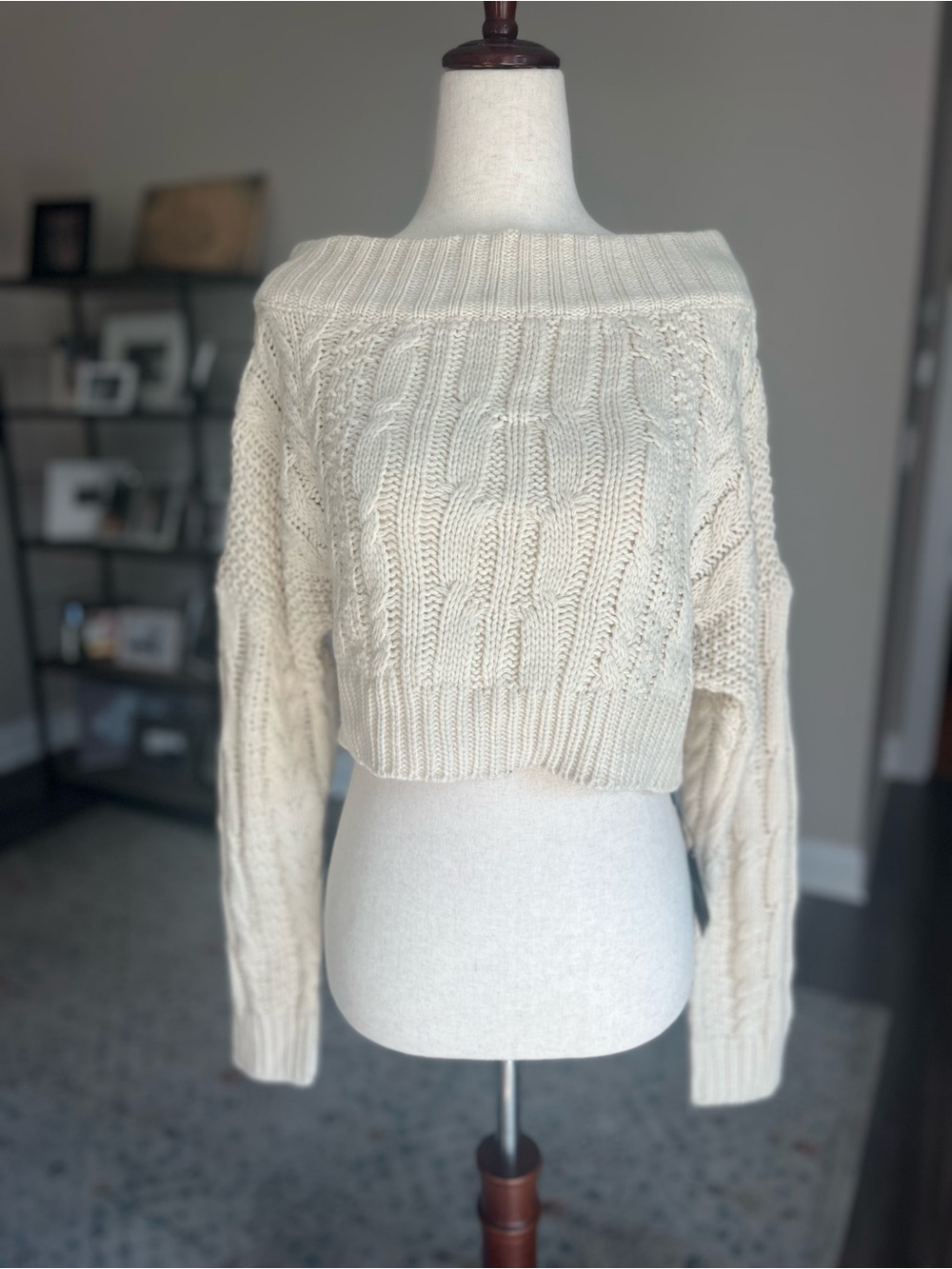 Cropped Cable Knit Sweater - Cream